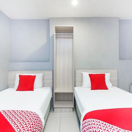 OYO 325 Damansara Inn Petaling Jaya Luaran gambar