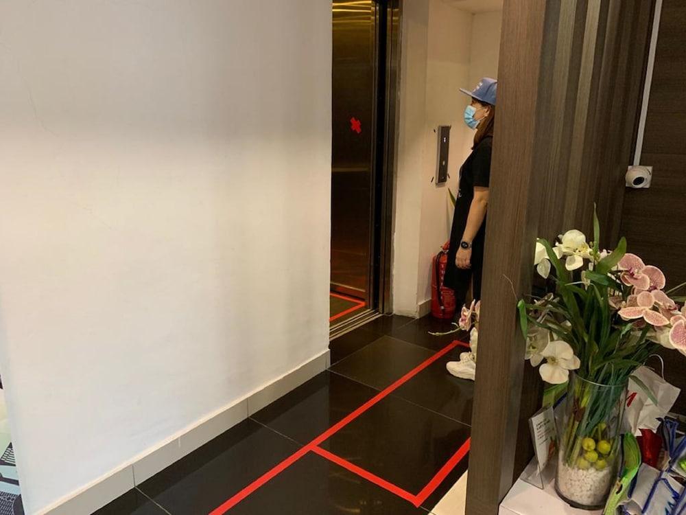 OYO 325 Damansara Inn Petaling Jaya Luaran gambar