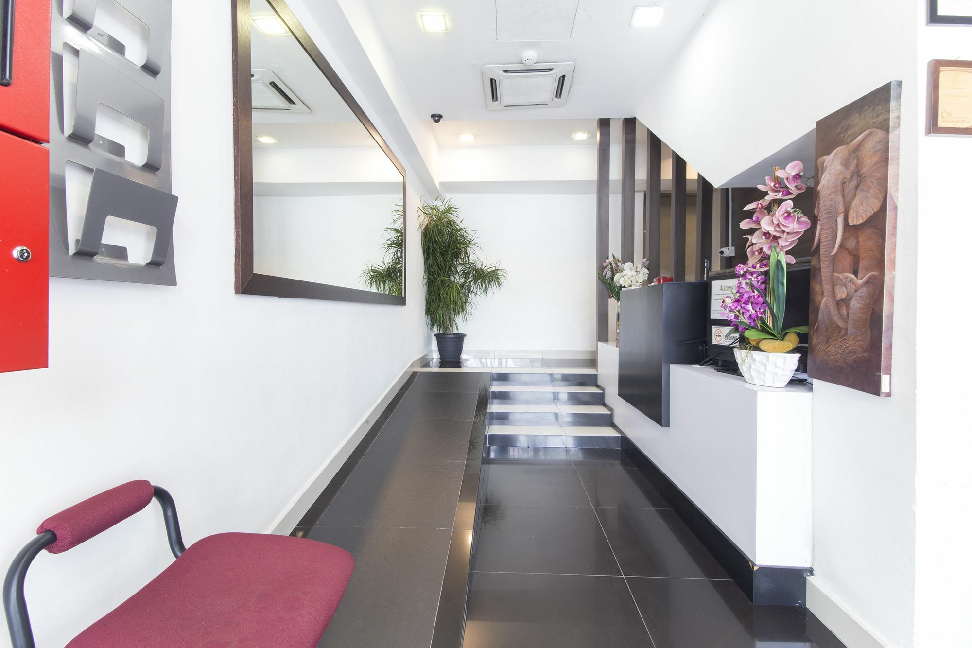 OYO 325 Damansara Inn Petaling Jaya Luaran gambar