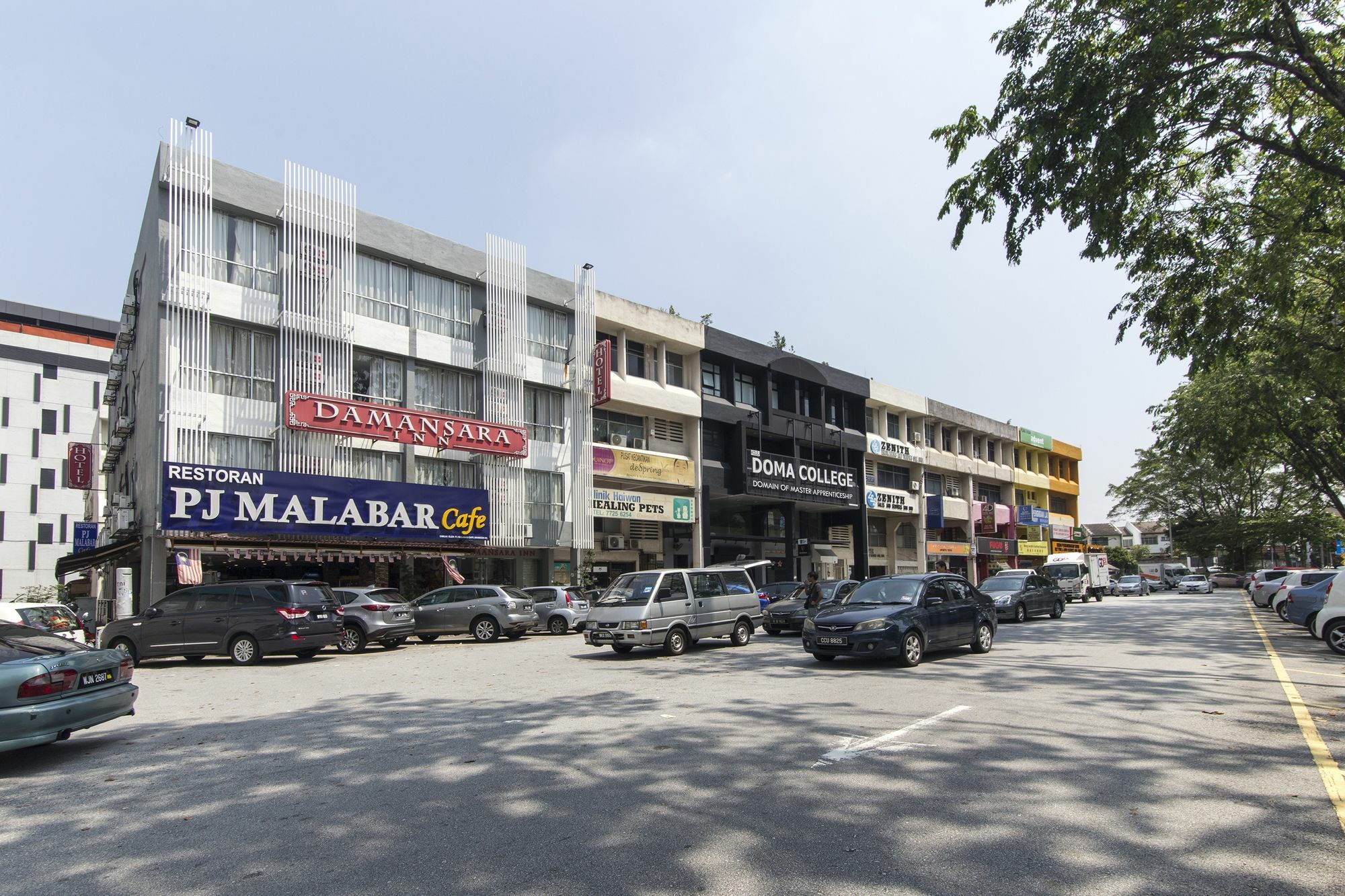 OYO 325 Damansara Inn Petaling Jaya Luaran gambar